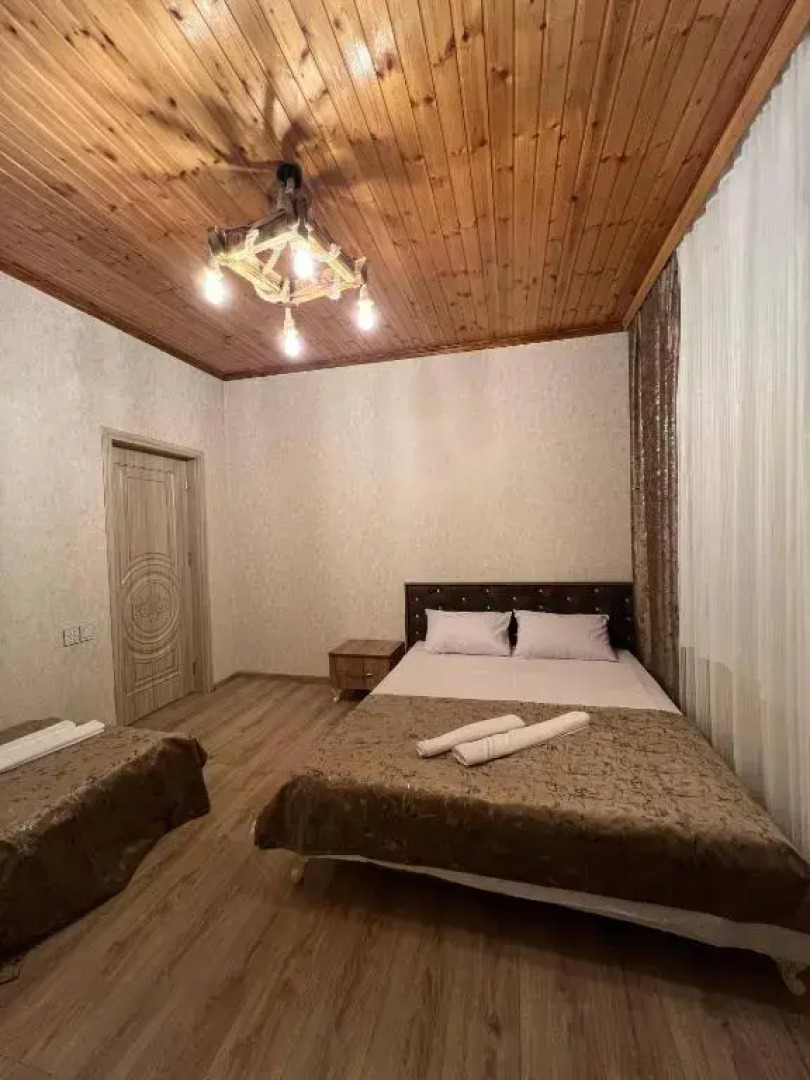 Cozy house 5 mins away from city center.