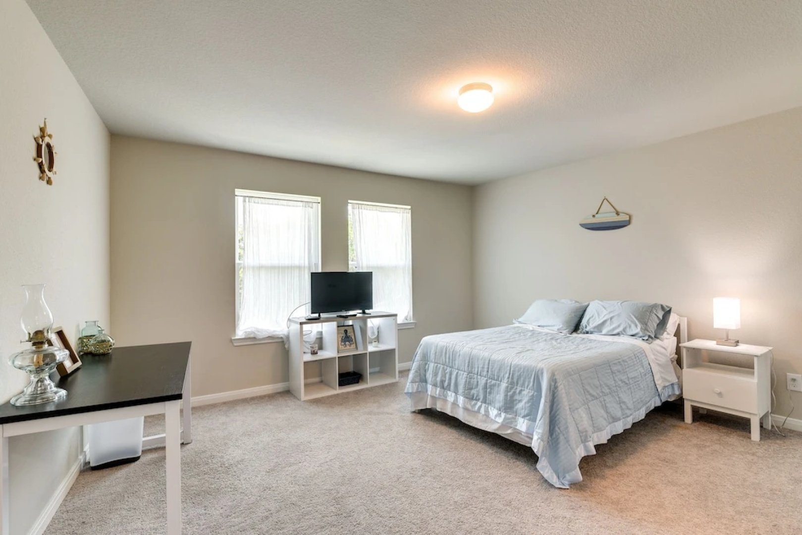 La Porte Home w/ Balconies: Walk to Beach!