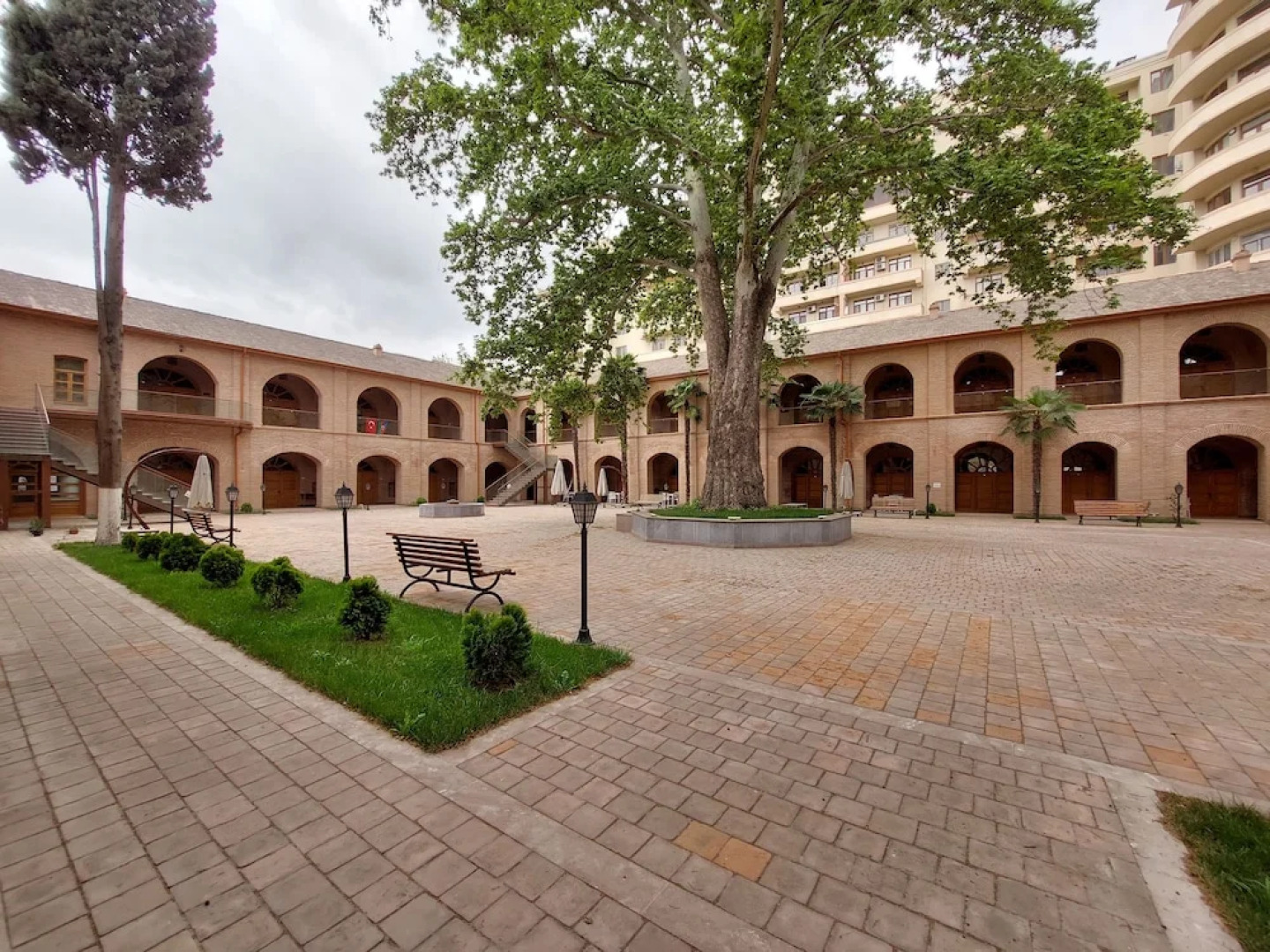 Shah Abbas Karvansaray Hotel