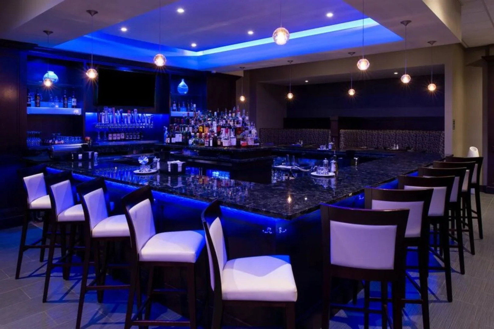 Holiday Inn Hotel & Suites Farmington Hills - Detroit NW by IHG