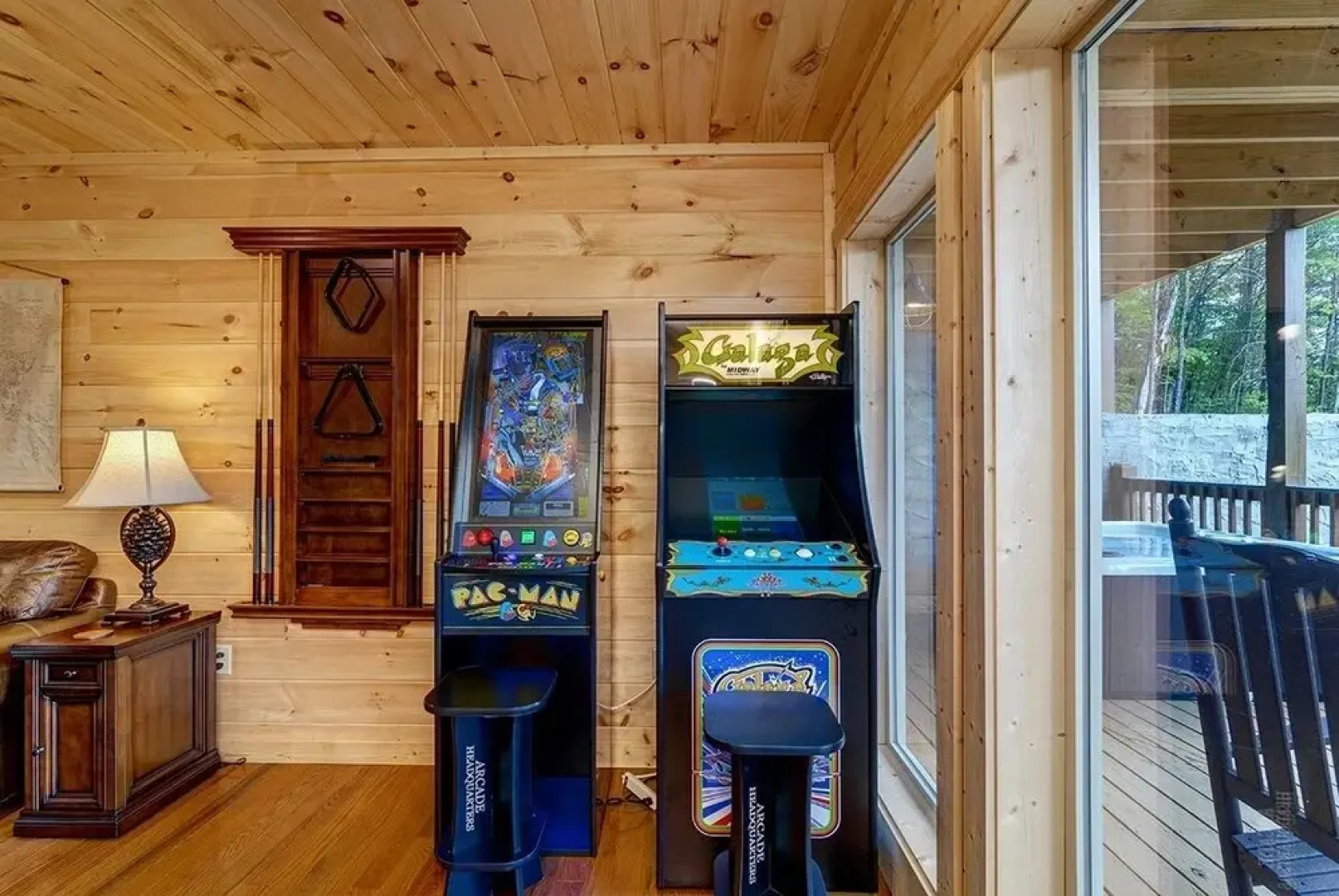 Majestic Mountain View - 4 Bedrooms, 4.5 Baths, Sleeps 12 4 Cabin by RedAwning