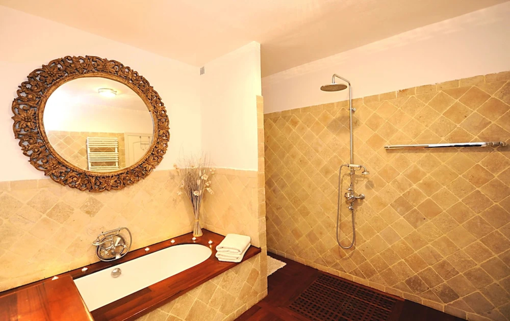 Villa with a Magic View of Saint Tropez