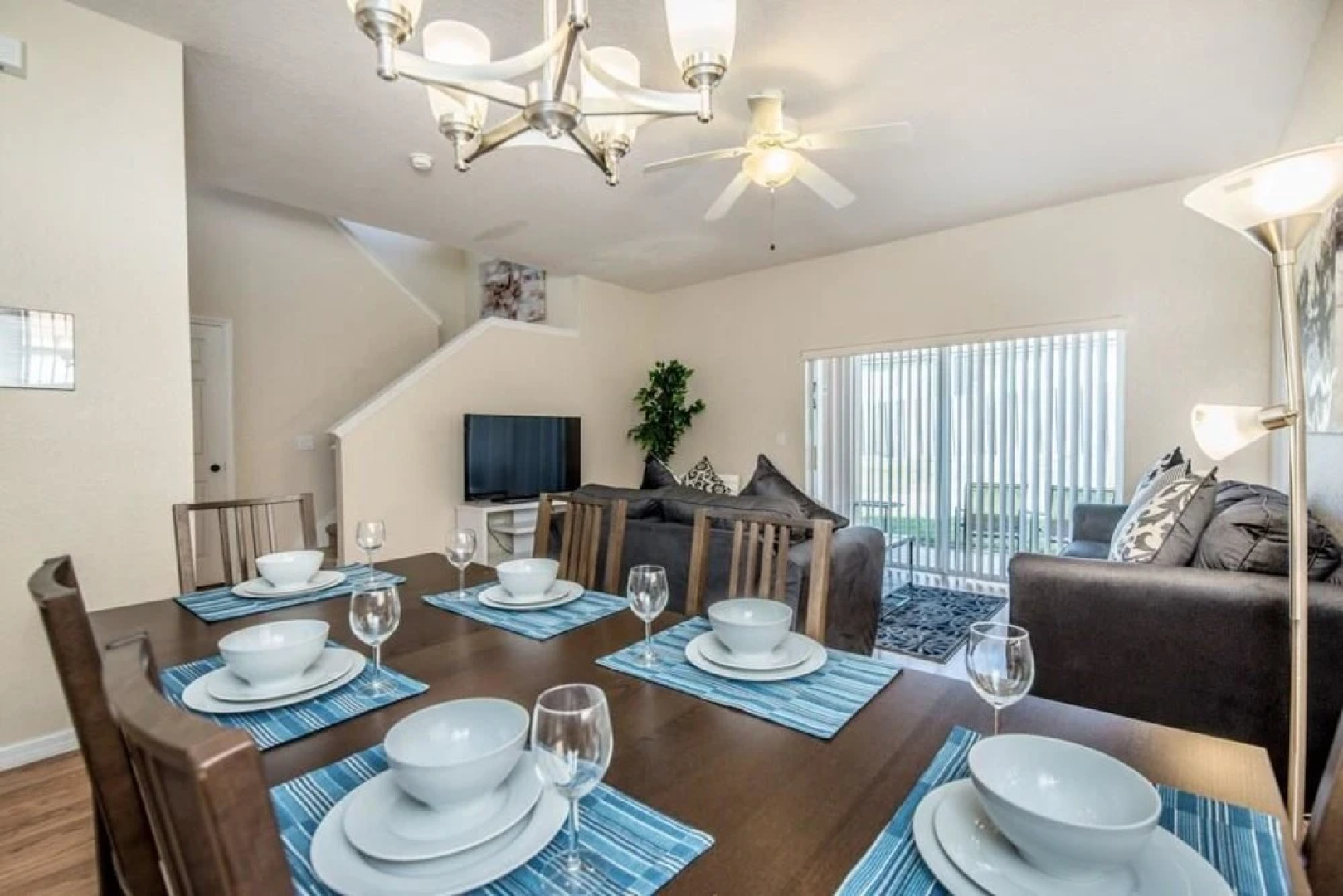 1104cal 4 Bedroom Townhome in a Resort Waterpark