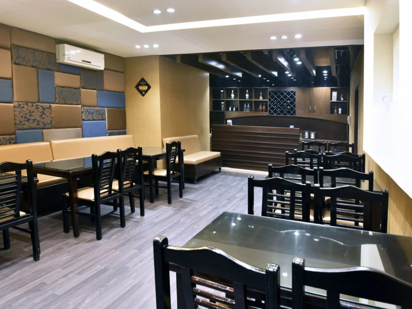 OYO 3412 Hotel Moti Mahal