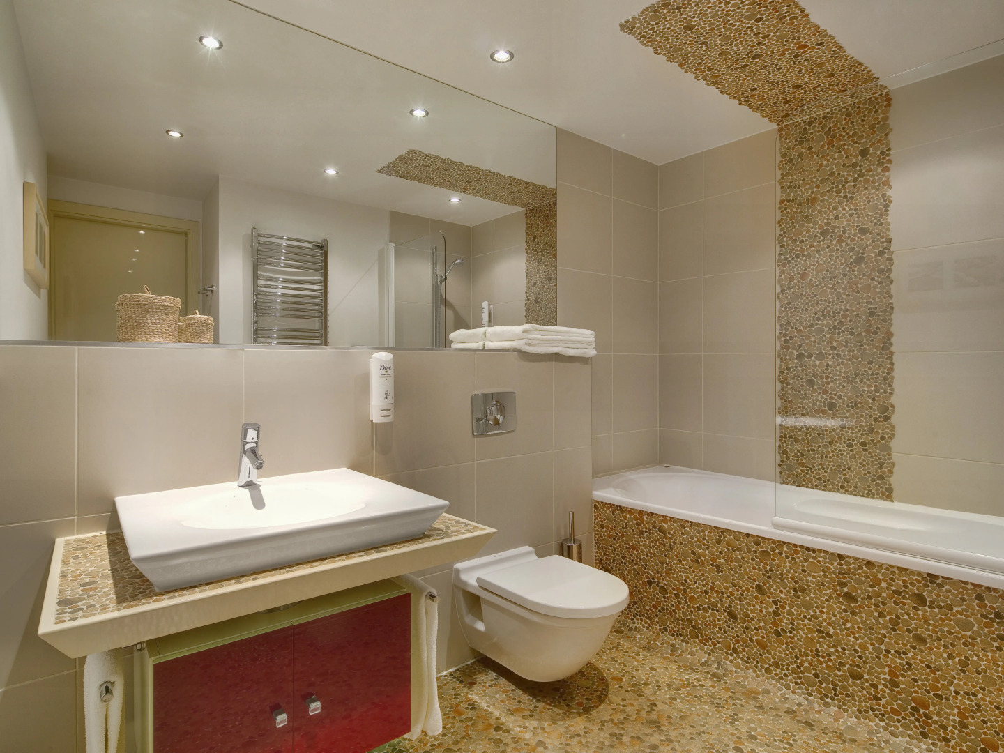 Mamaison Residence Diana