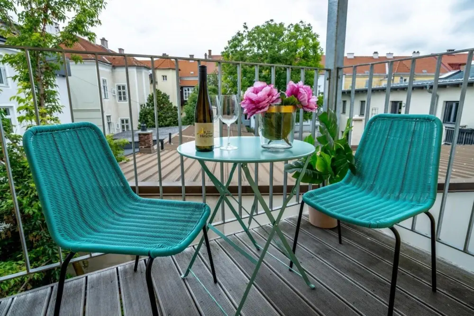 Apartment With Terrace King Bed in Krems Stadt