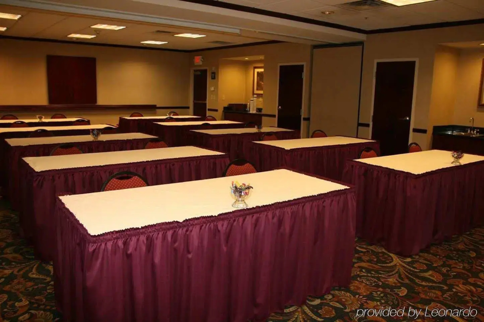 Hampton Inn & Suites Cincinnati-Union Center