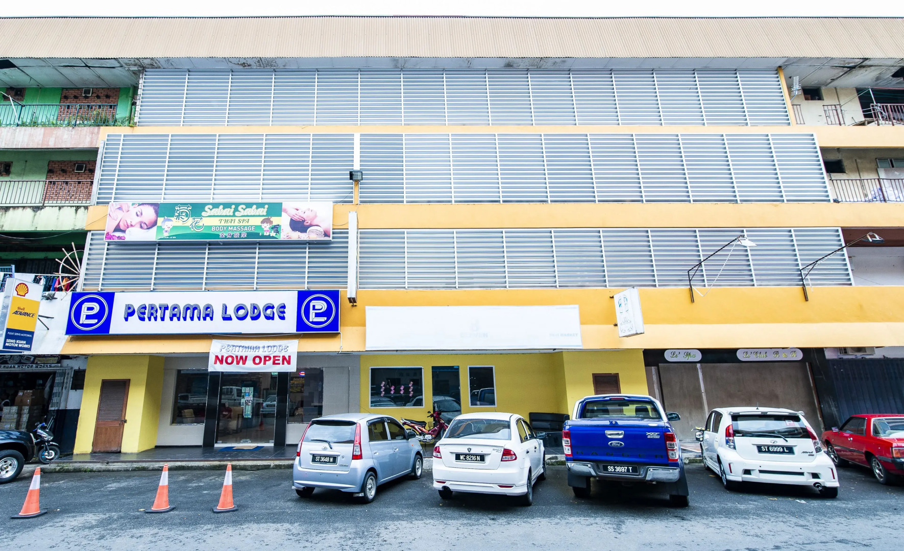Pertama Lodge