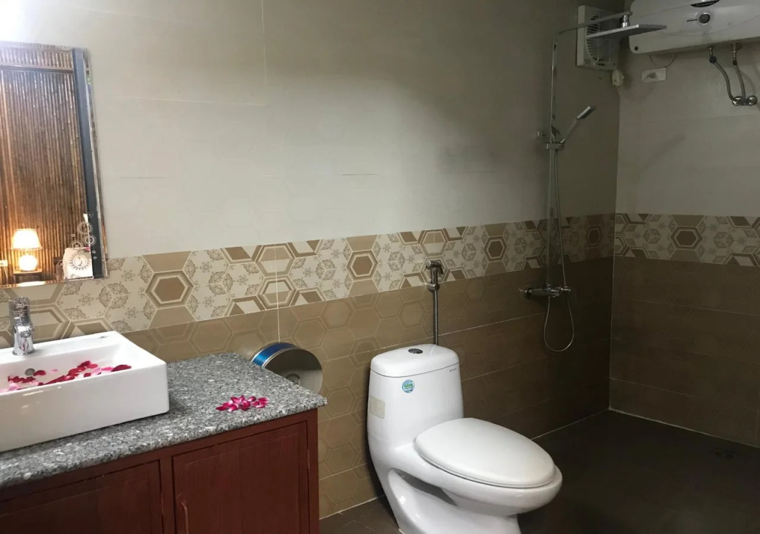 Tam Coc Lacasa Homestay