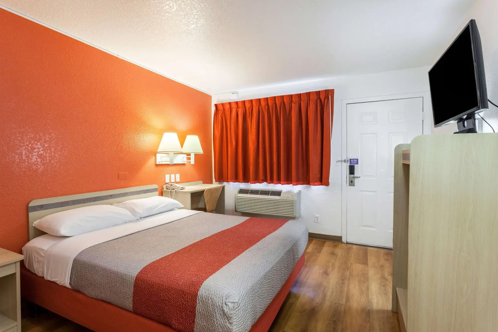 Motel 6 Sacramento, CA - Downtown