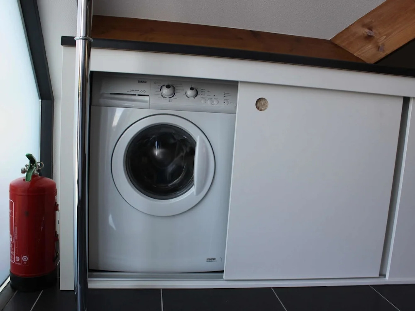 Magnificent 6-person Apartment With Roof Terrace in Ouddorp Town Centre