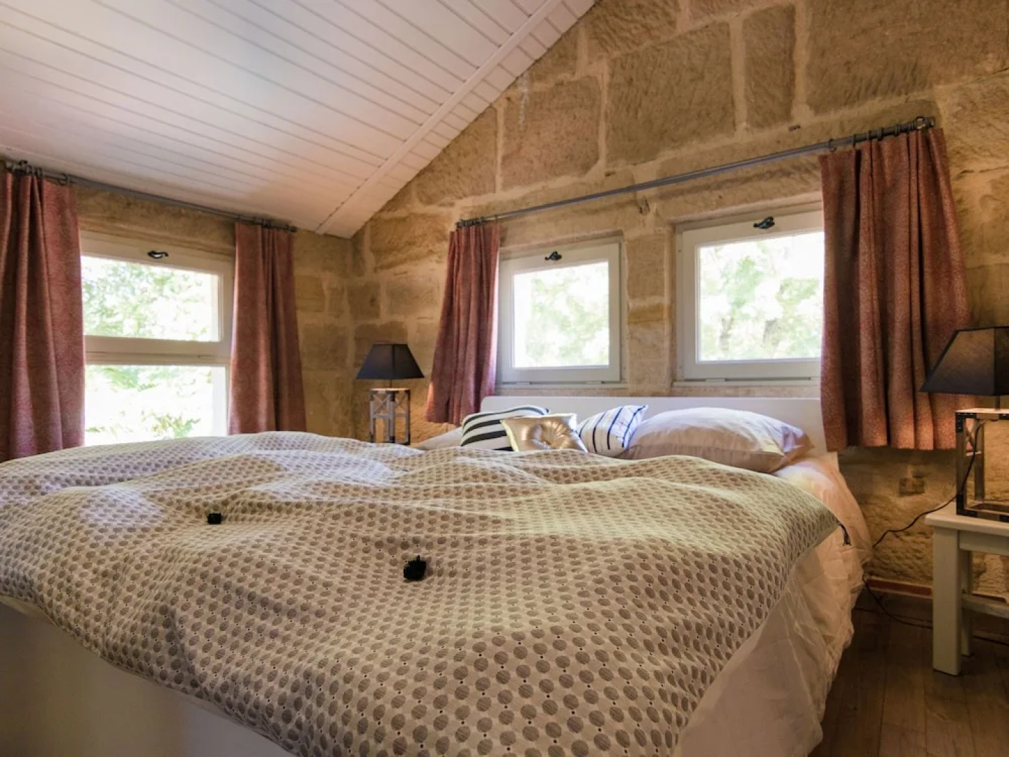 Luxurious Restored Building With Heated Swimming Pool, Terraces and Jacuzzi