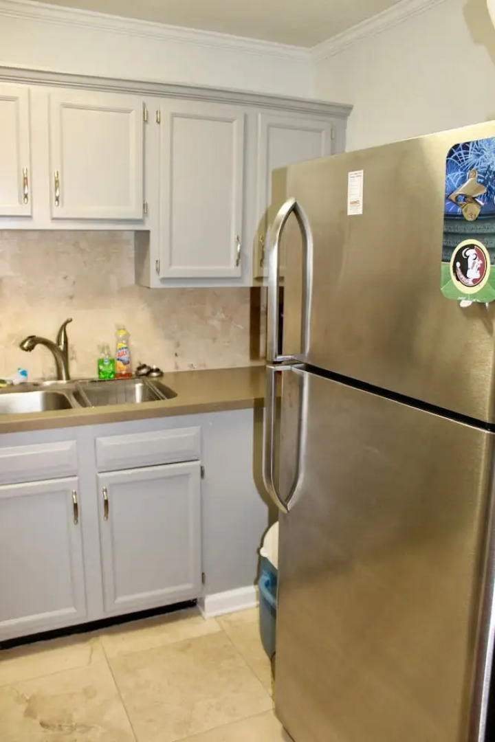 Excellent Location! On Campus Studio Sleeps 4