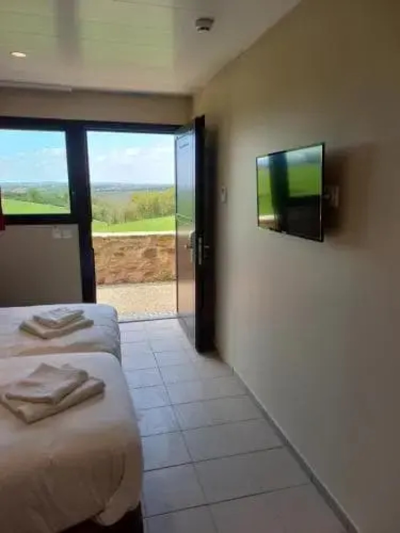 Logis Hôtel Et Restaurant La Croix De Mille