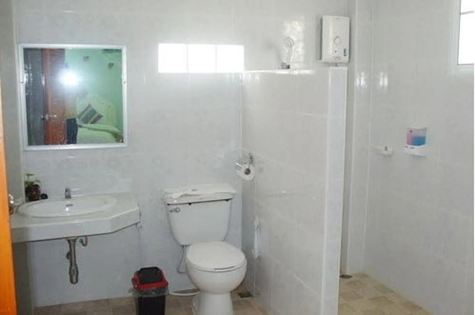 Tanaosri & Creekside Resort