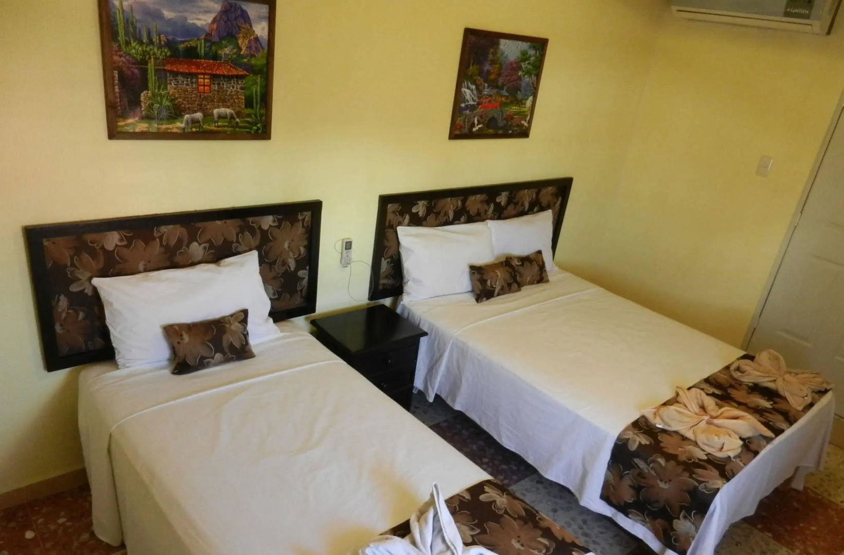 Hotel & Suites San José