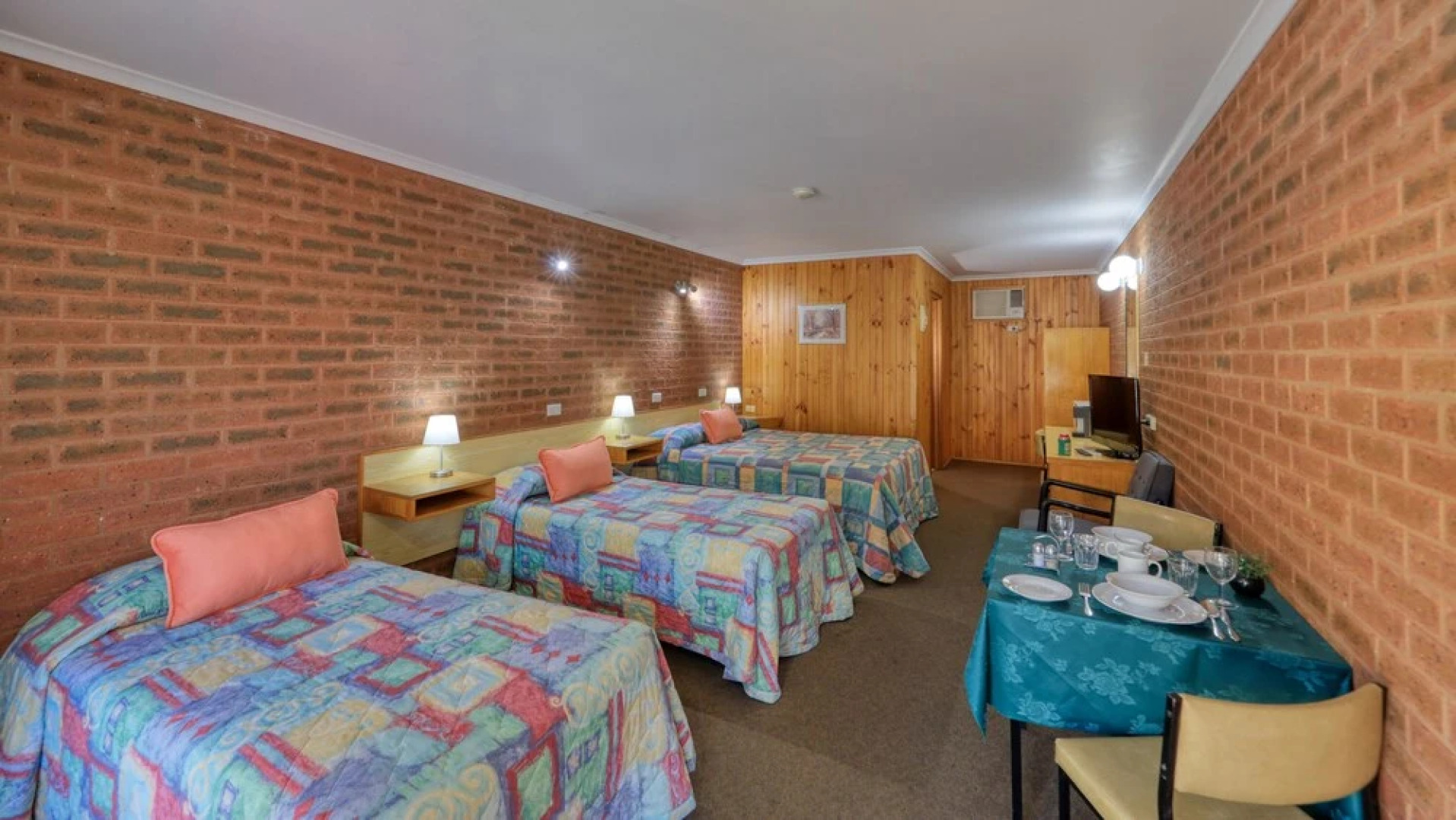 Country Roads Motor Inn Narrandera