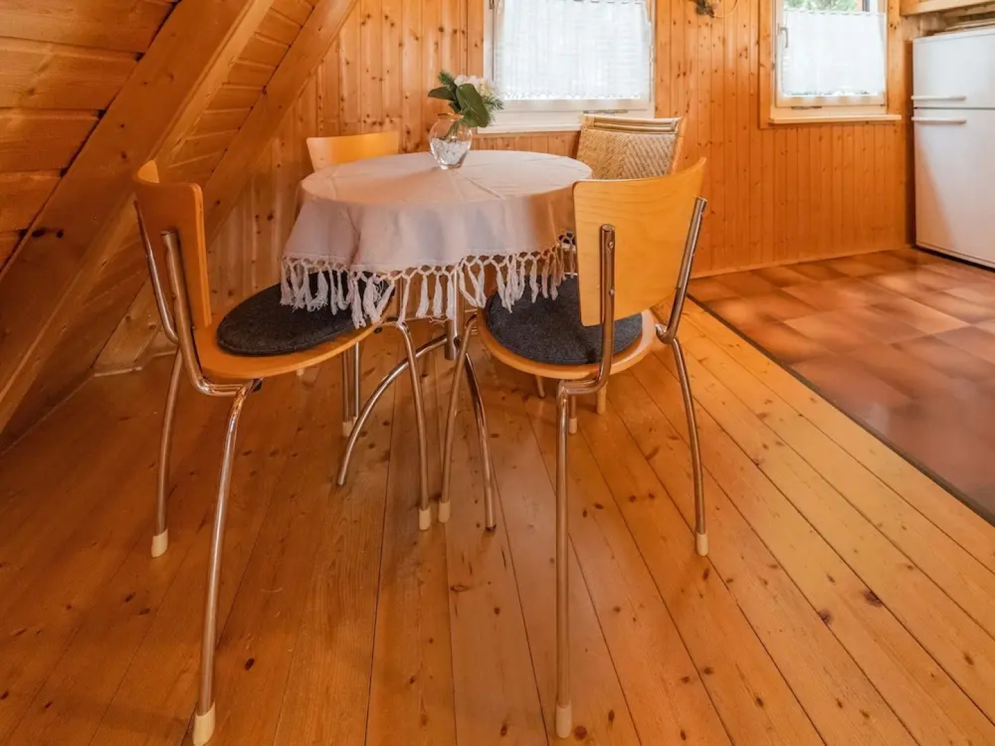 Cozy Forest Hideaway in Suhl