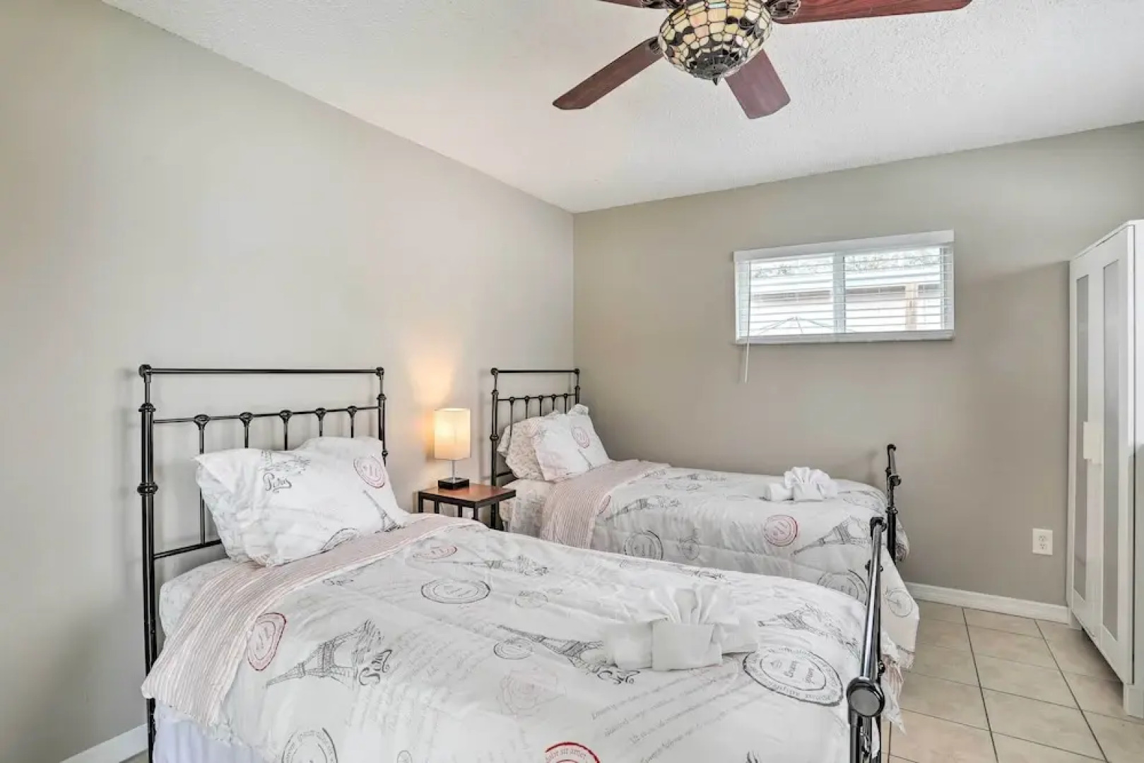 Sun-kissed Largo Escape: Private Pool & Patio