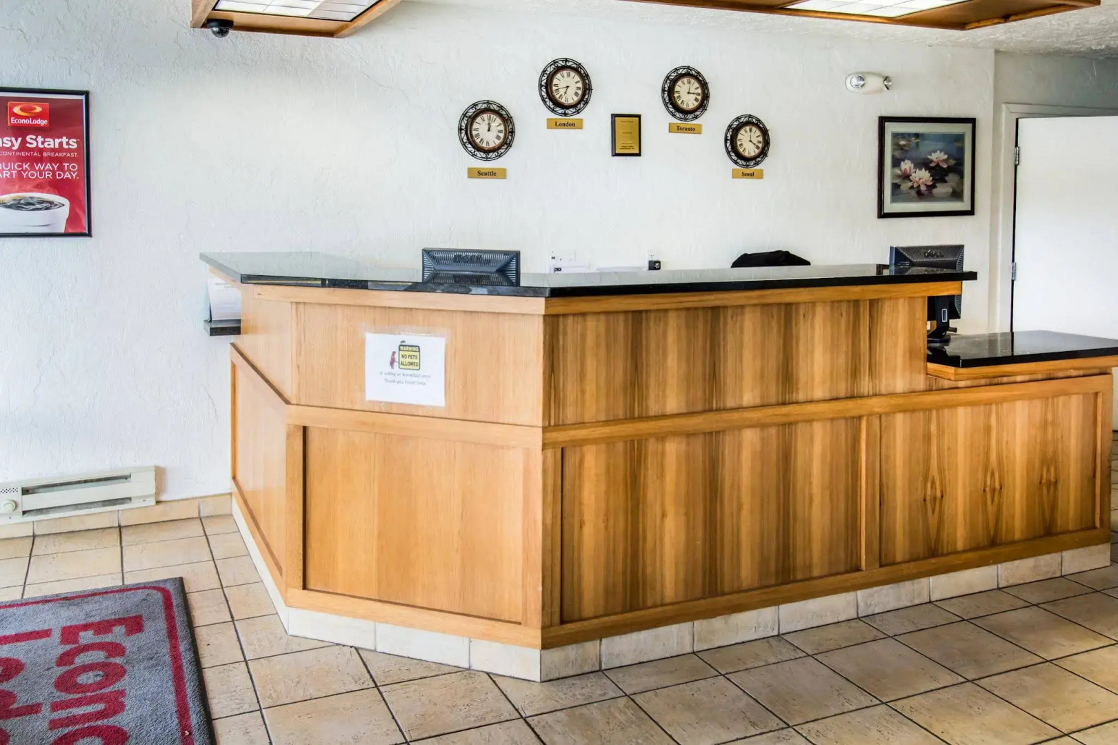 Econo Lodge & Suites Spokane