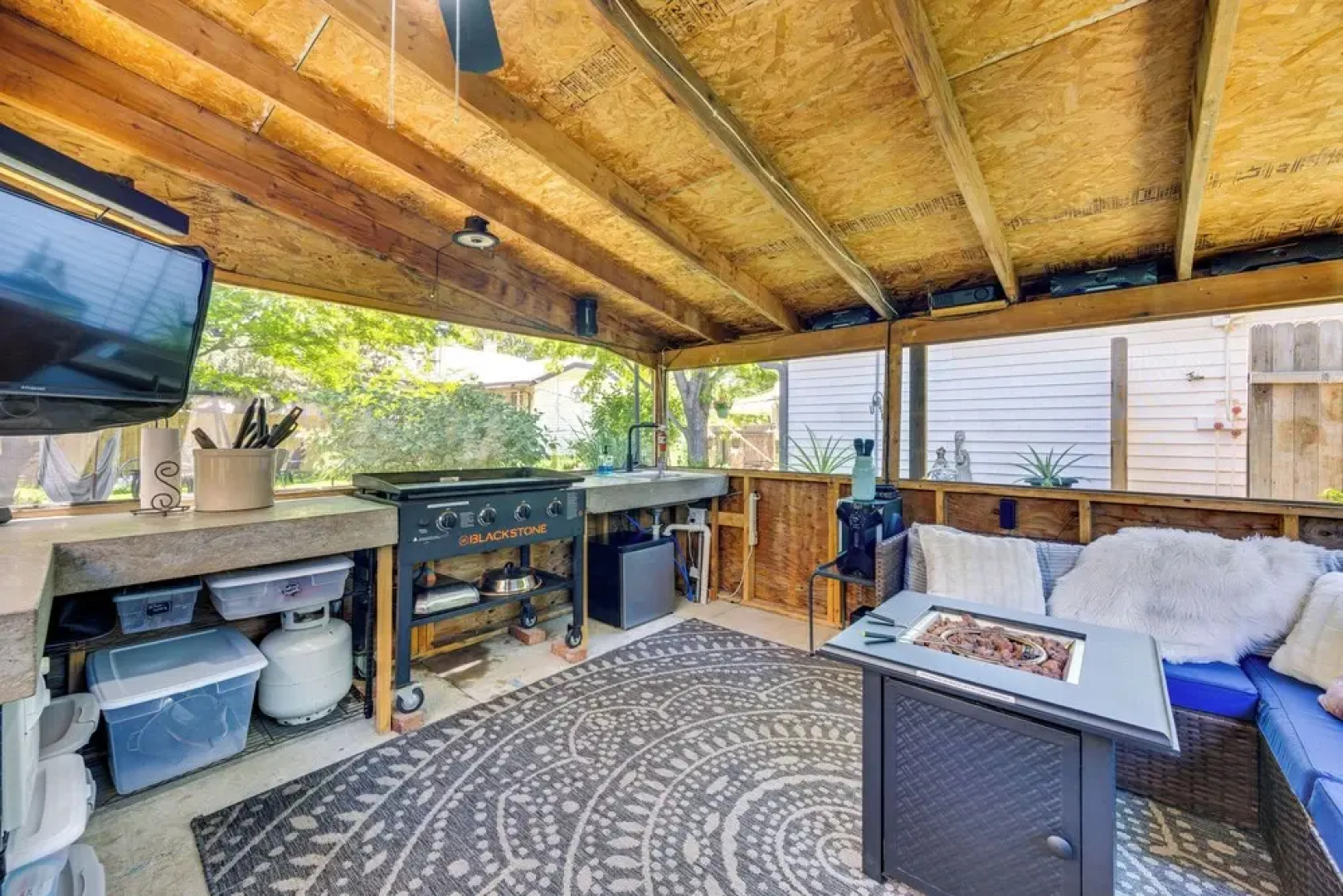 Las Animas Studio w/ Lush Backyard Paradise!