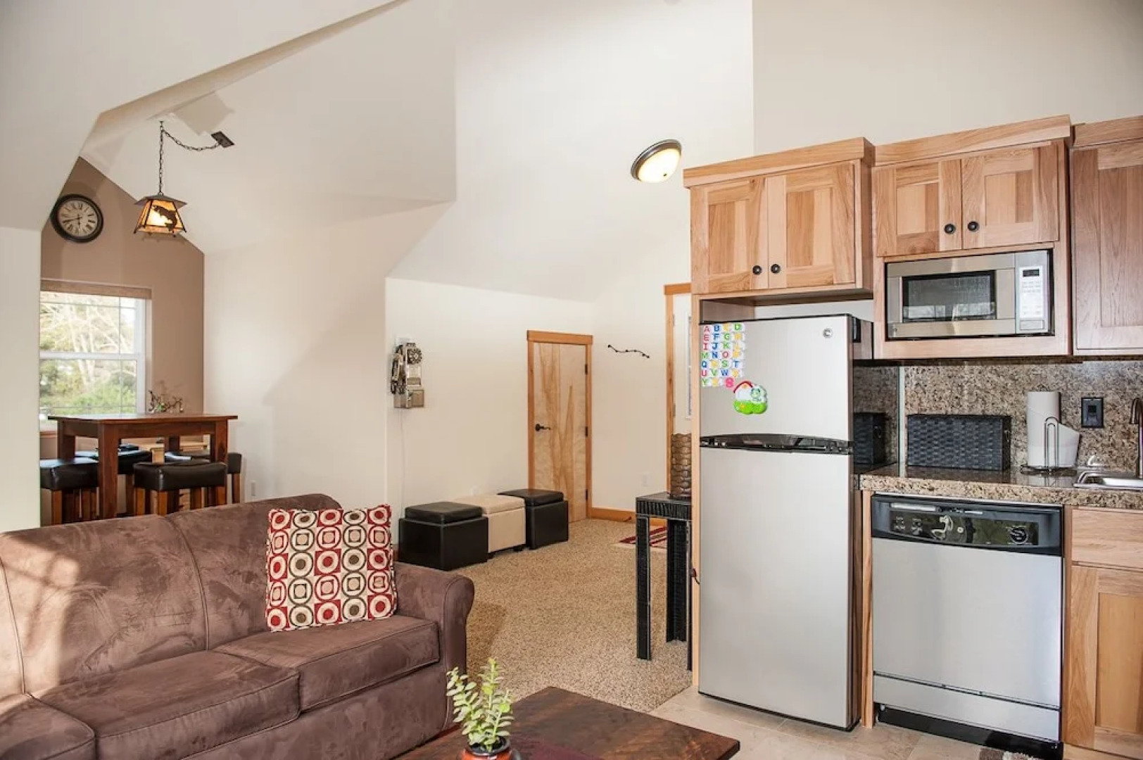 Waterside Family Fun 3 Br home by RedAwning