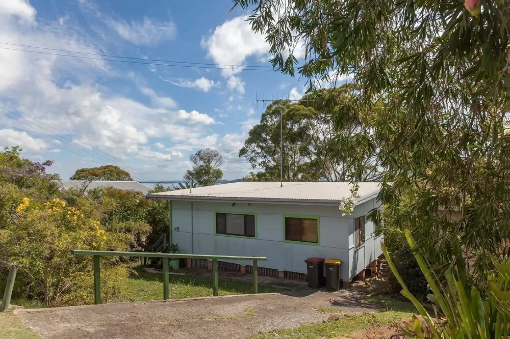 Thurlow Avenue, 48