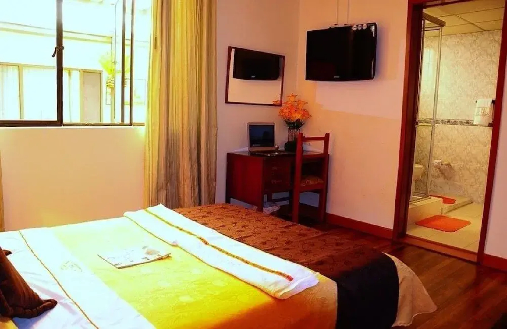 Hotel Quinta Paredes Inn