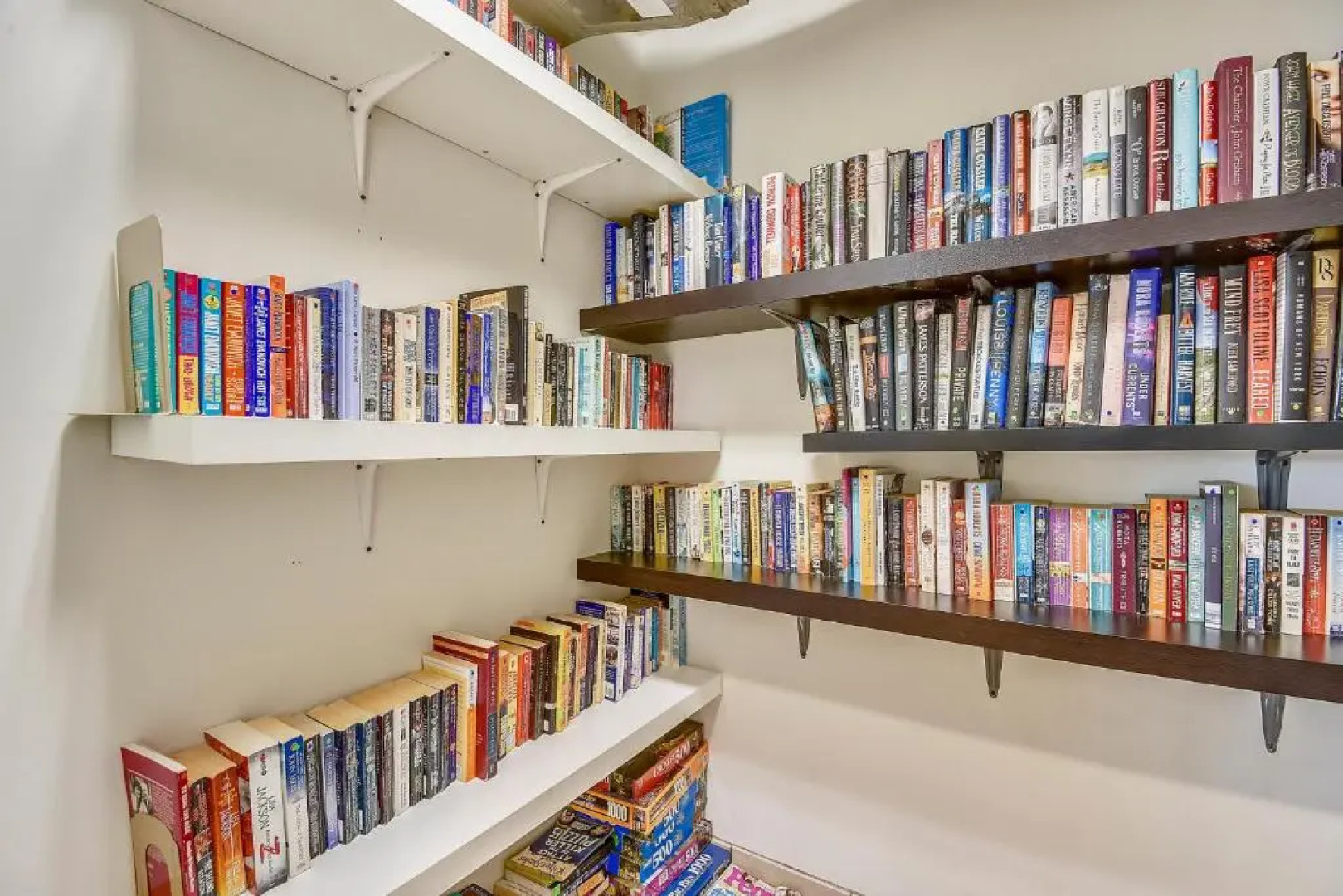 Pat's Paradise - 7030N