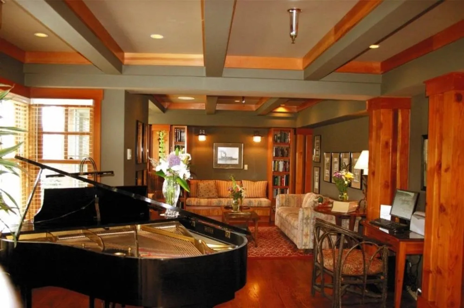 La Conner Channel Lodge