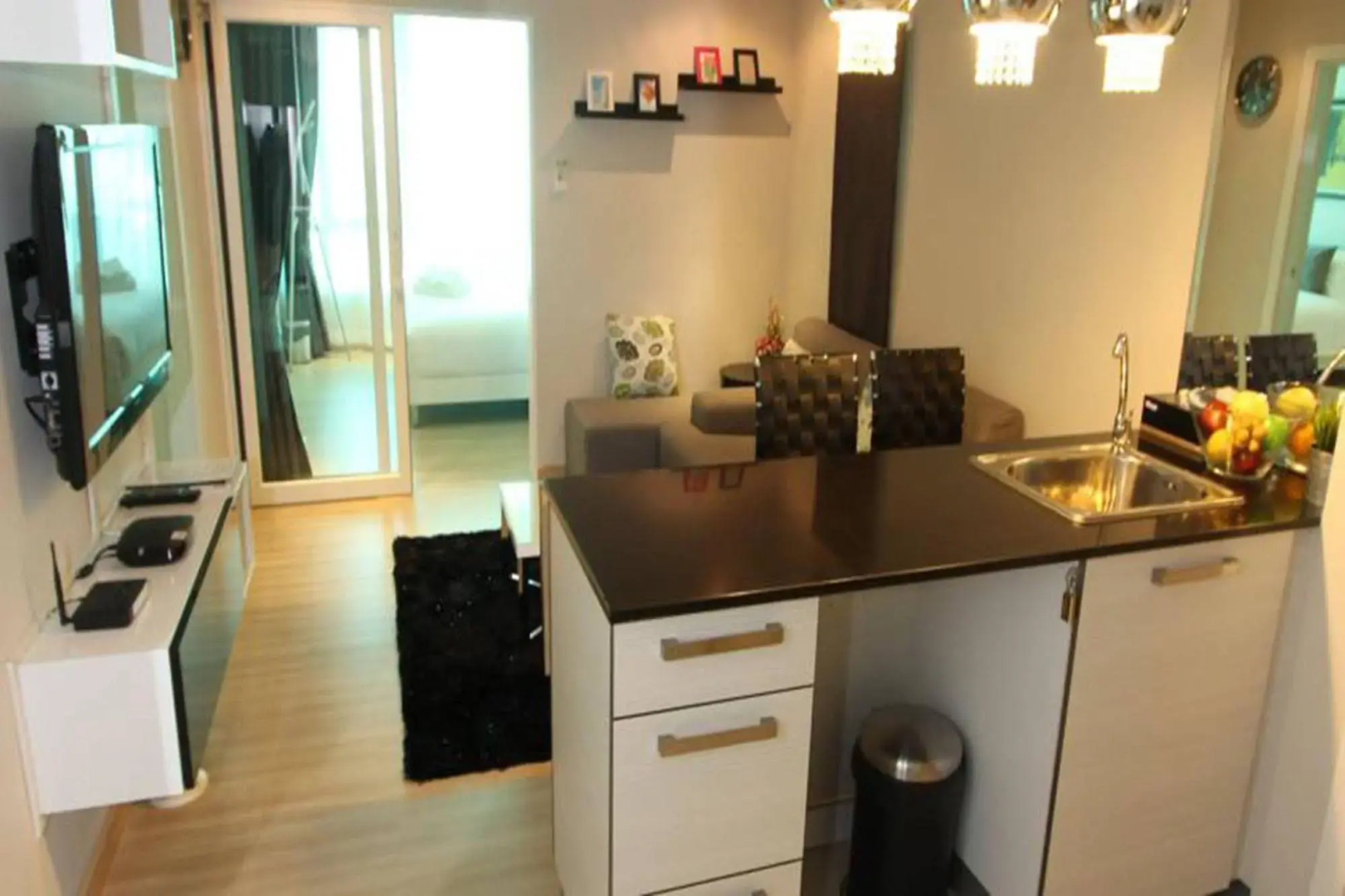 A Bed at Muangthong Thani