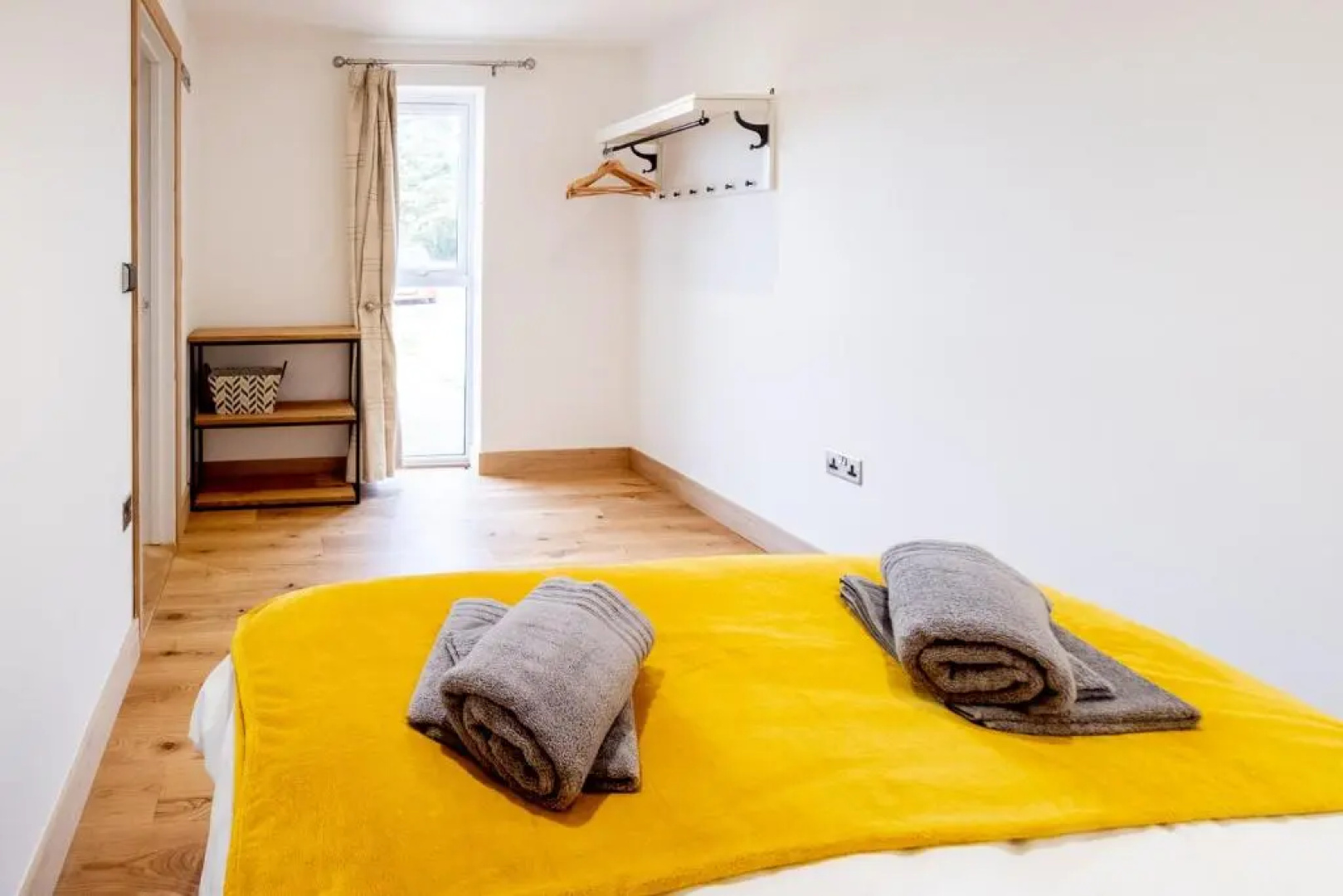 Maple – Three Tuns Apartments
