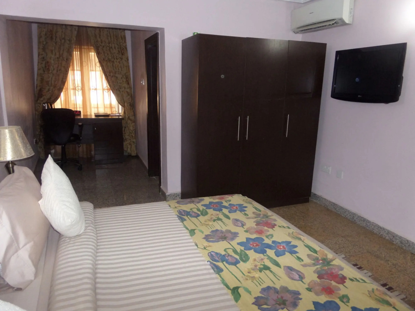 Sheer Luxury Apartments & Suites