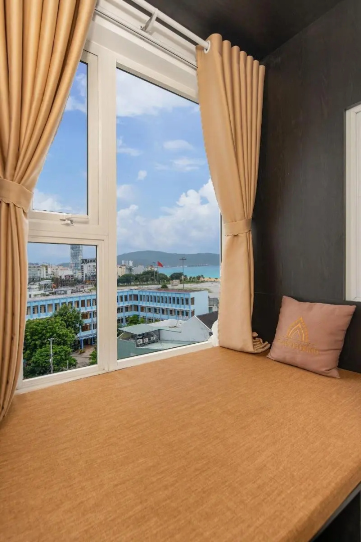 Phuong Dong Hotel & Apartment