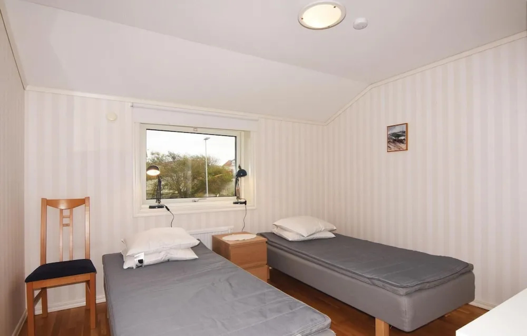 Nice Apartment in Väjern With 2 Bedrooms