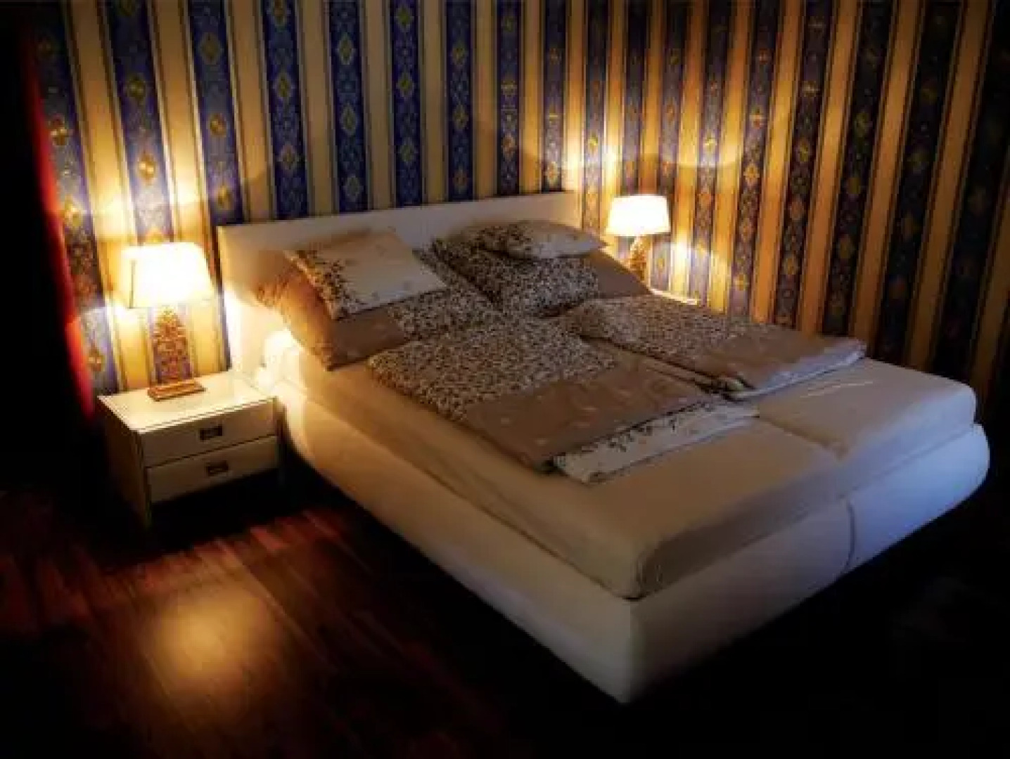 Lakeside Luxury Apartment