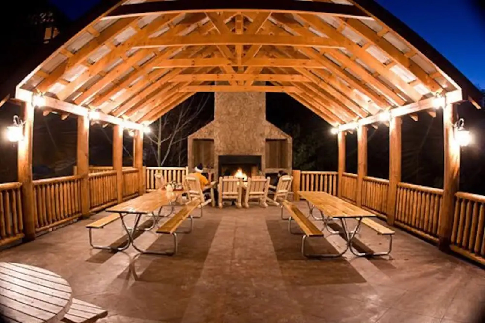 Swimming in the Clouds 8 Bedrooms 10 Bathrooms Cabin