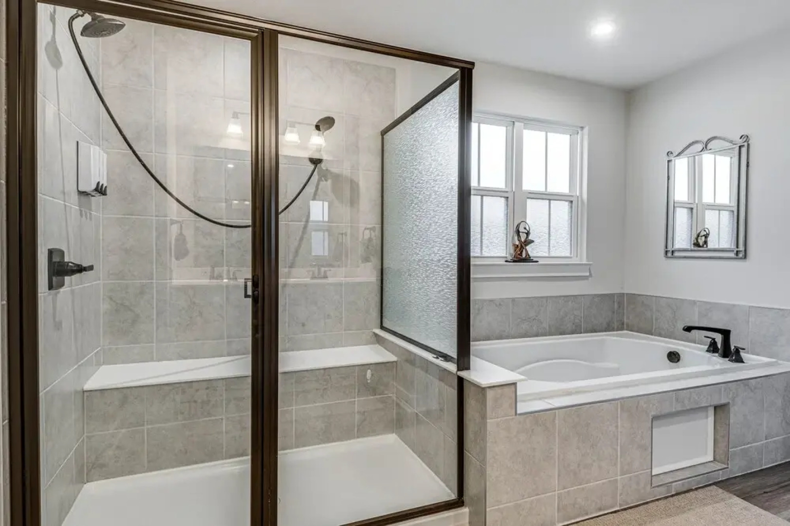 Bright Plainfield Home ~ 14 Mi to Indianapolis!