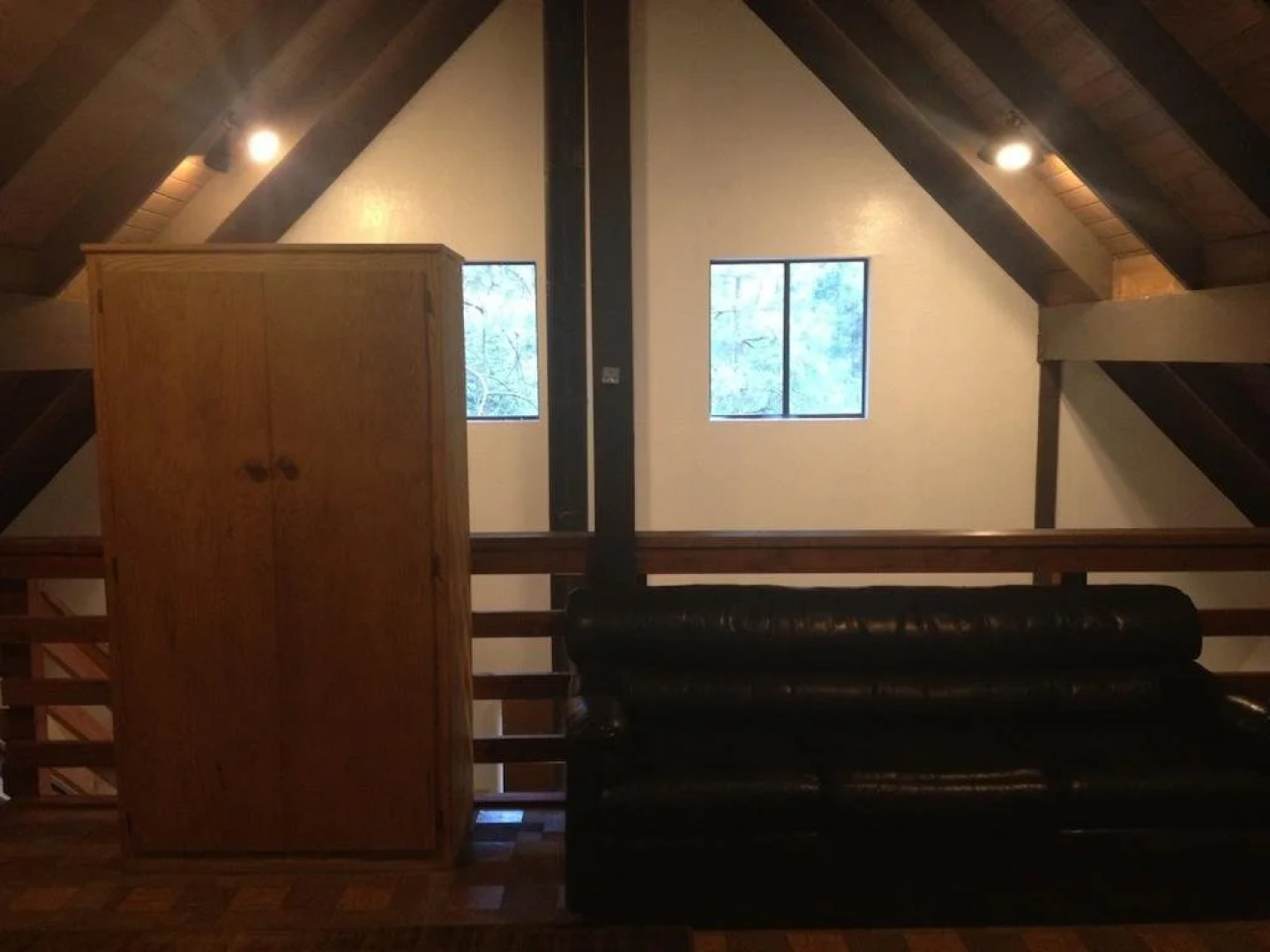 Yosemite Creekside Birdhouse