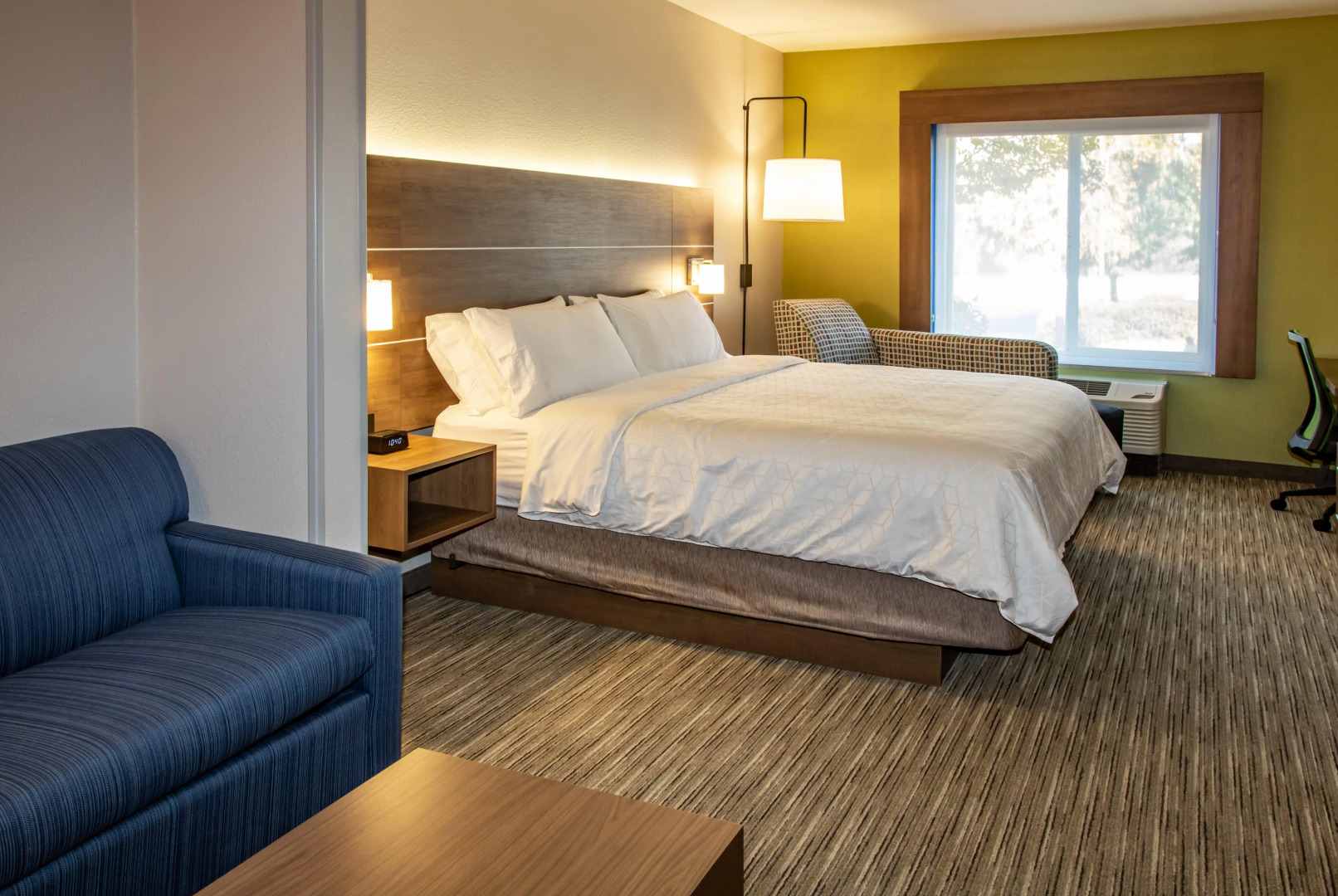 Holiday Inn Express Hotel & Suites Roseville-Galleria Area by IHG
