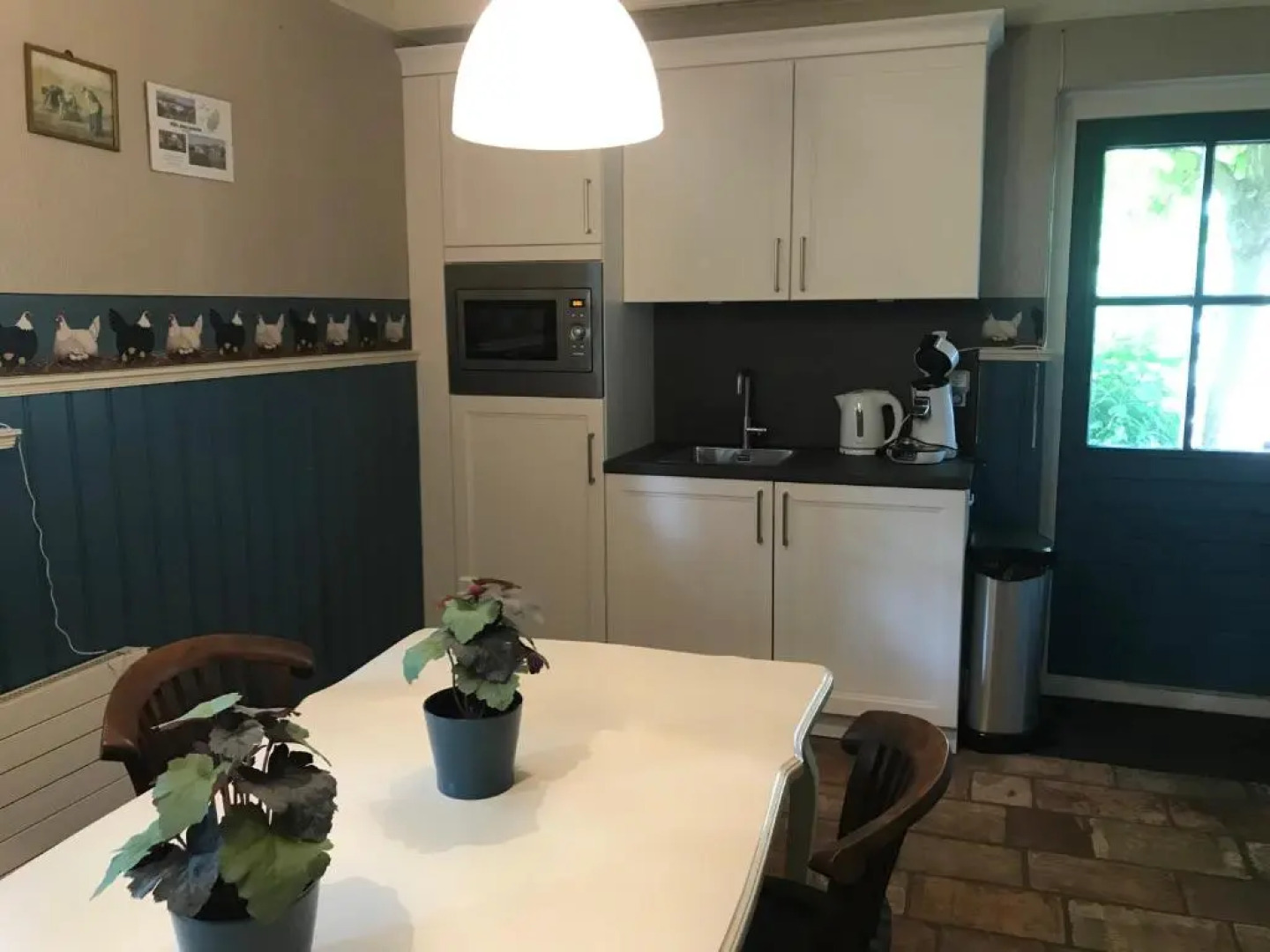 B&B. Het Hunebed Rolde