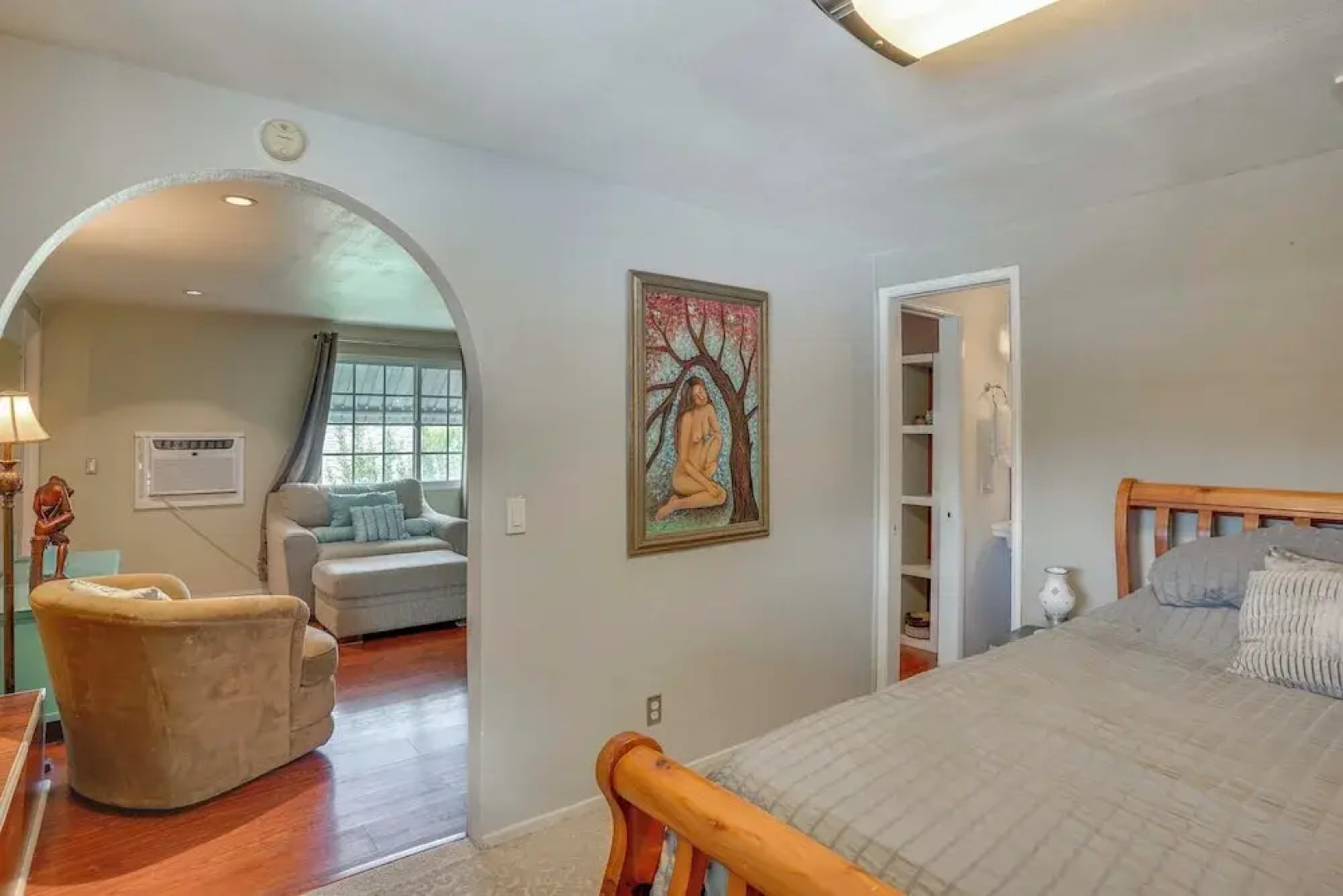 Pet-friendly Studio in Costa Mesa - 7 Mi to Beach!