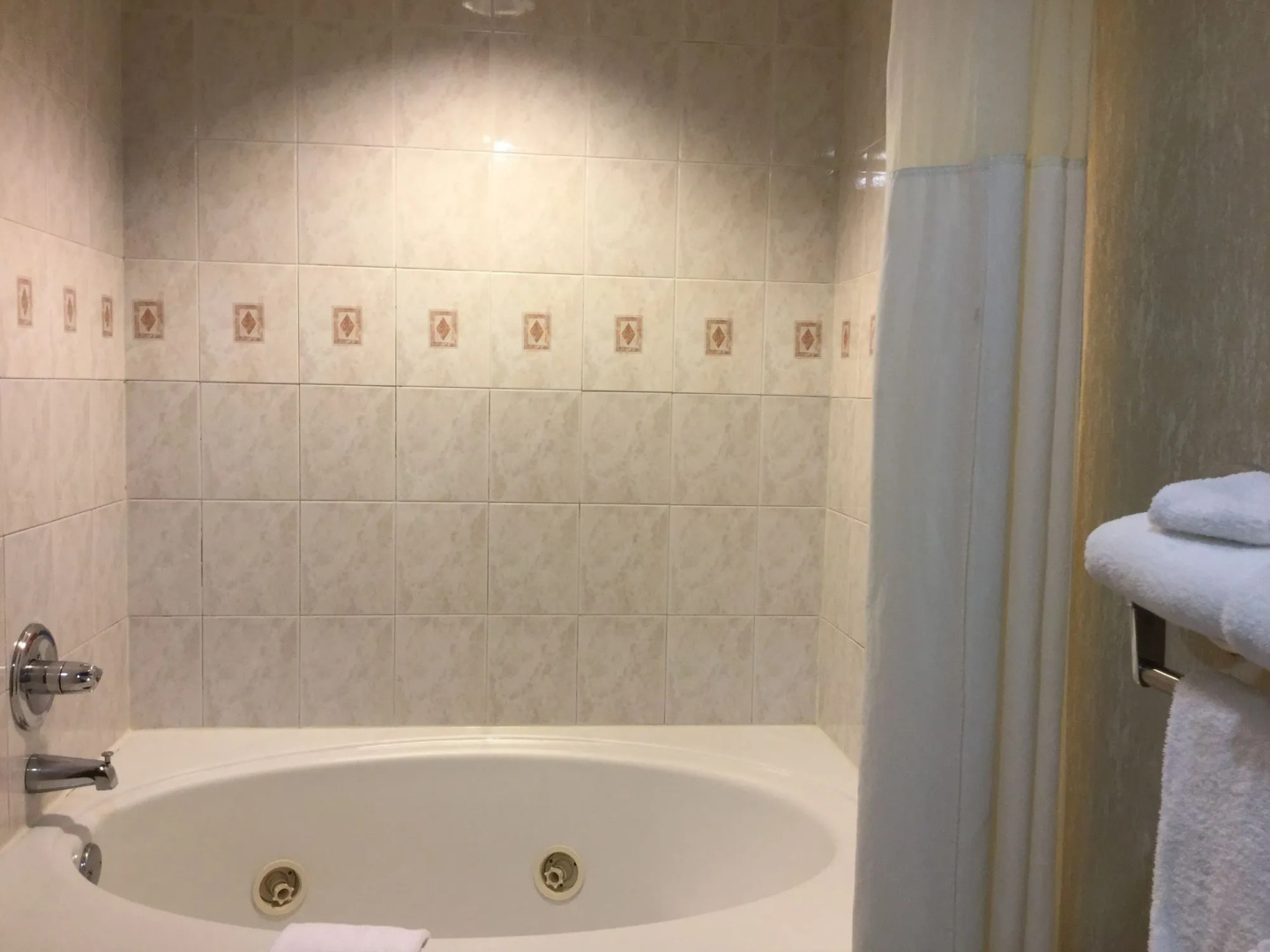 Americas Best Value Inn & Suites St. Louis, St. Charles Inn