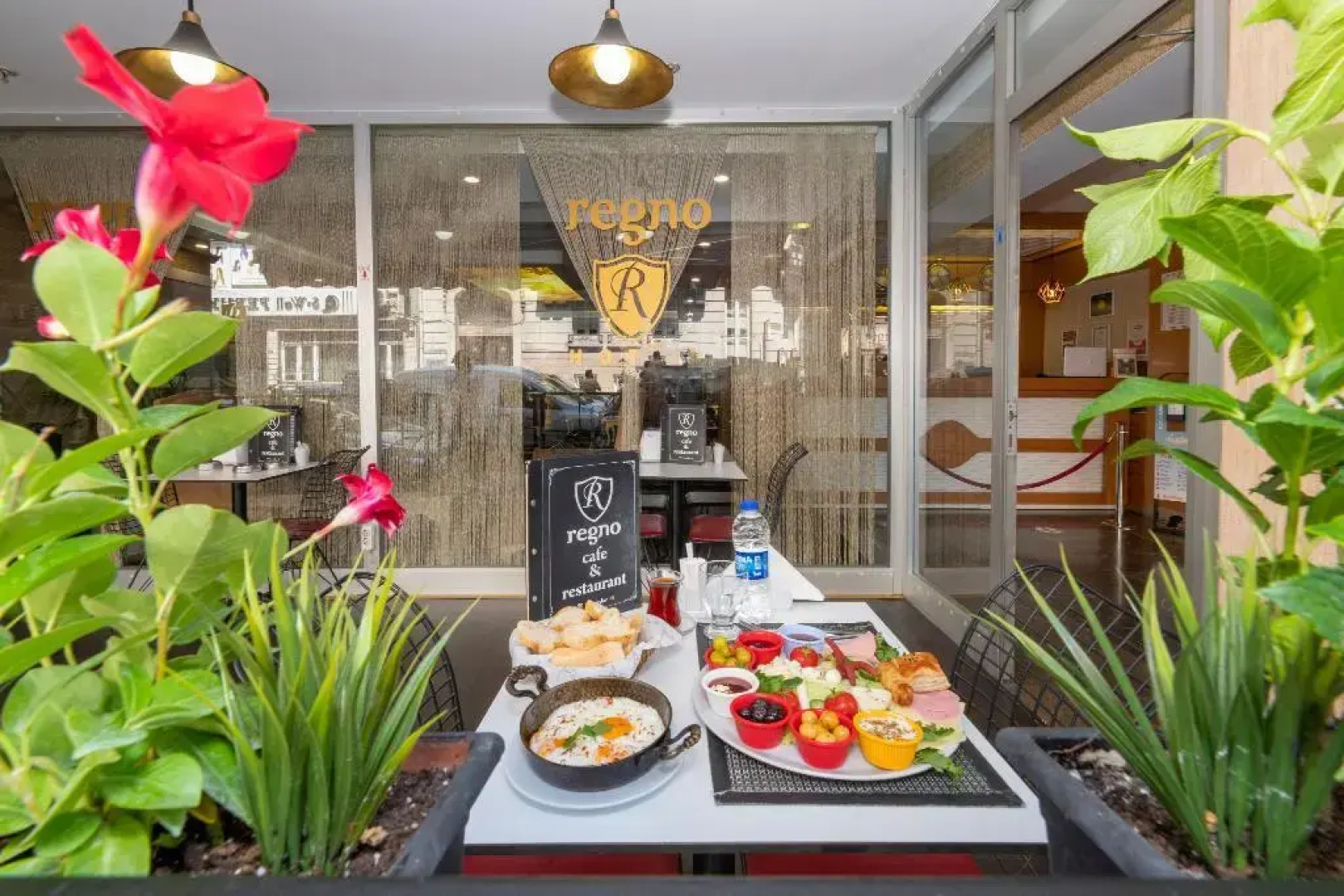Regno Hotel