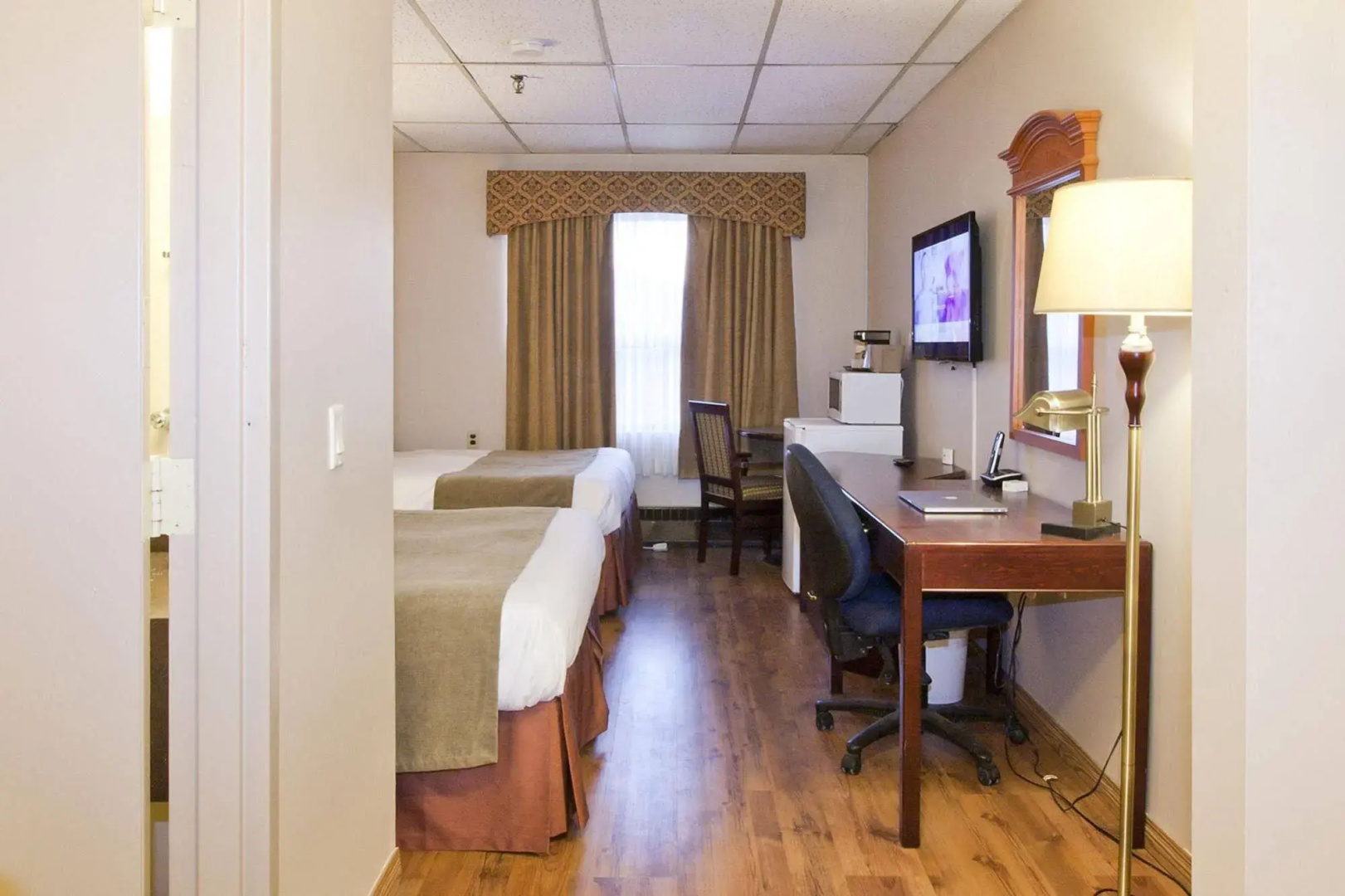 Provost Motor Inn