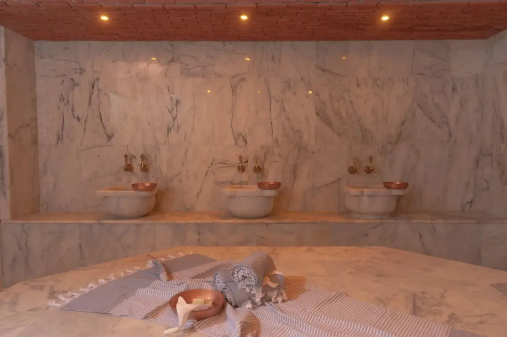 Izz Getaway – Adults Only