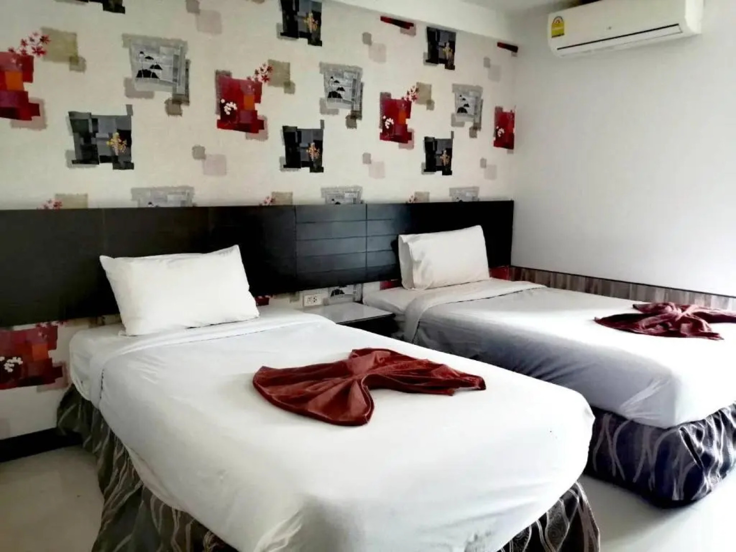 Grand Pruksa Siri Apartment