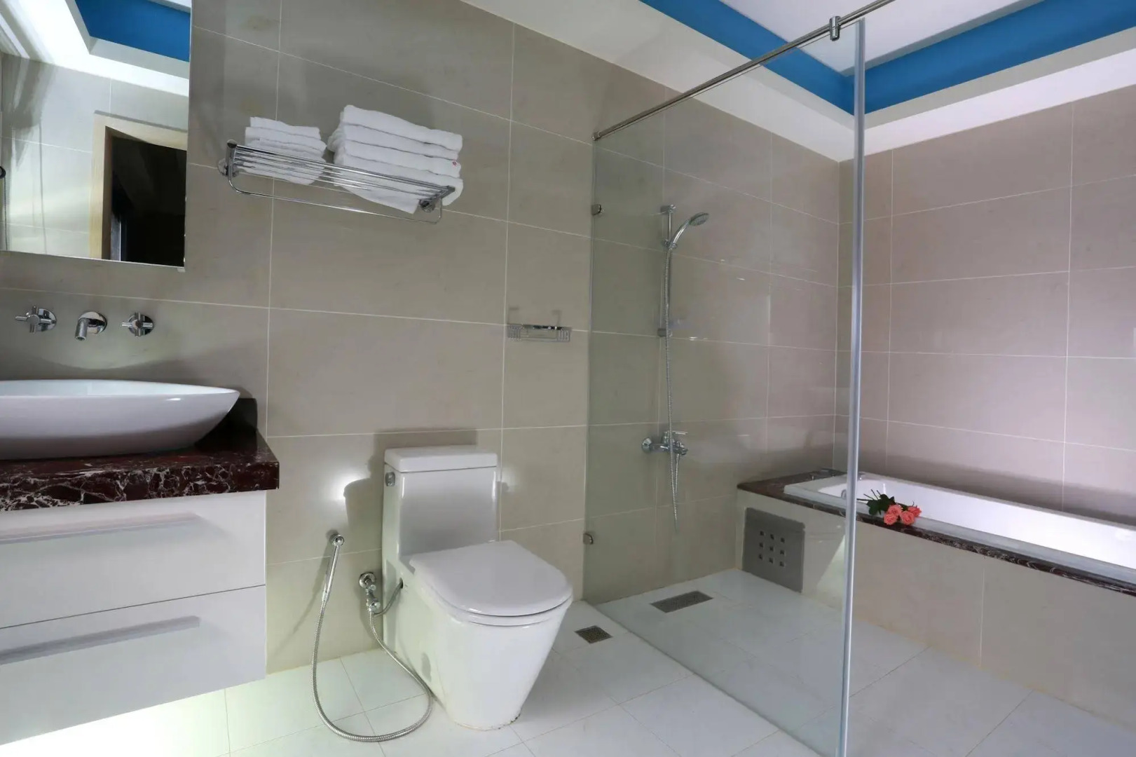 Spring Four Season Resort