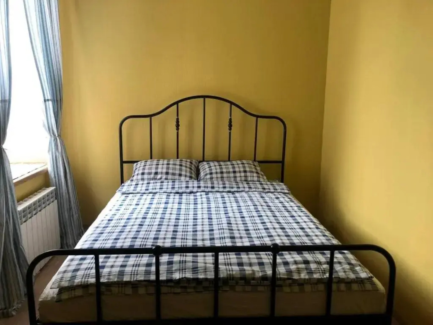 Dom Demidovykh Hostel