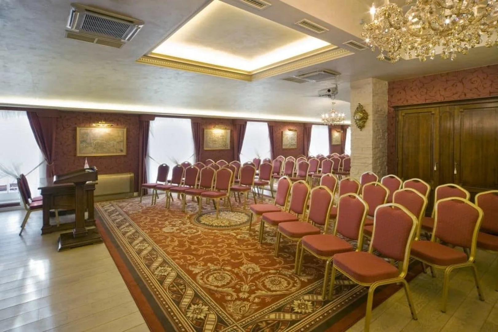 Отель и ресторан IMPERIAL (бывший Ramada)